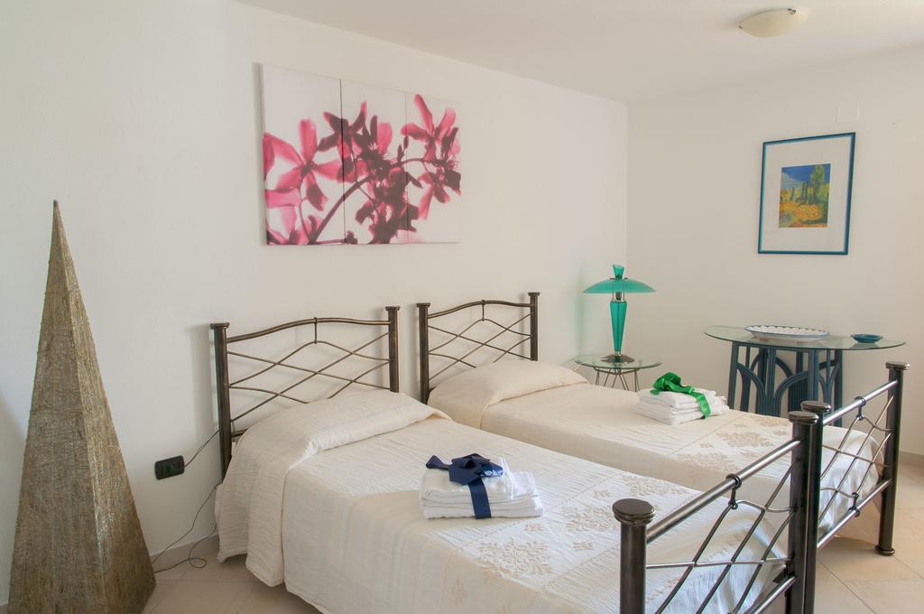 B&B Le Fresie Νουόρο Δωμάτιο φωτογραφία